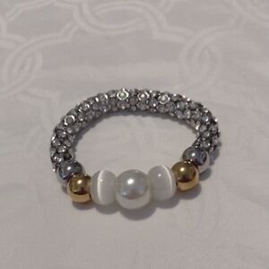 Elegant Pearl & Mixed Metal Stretch Bracelet - White Pearl